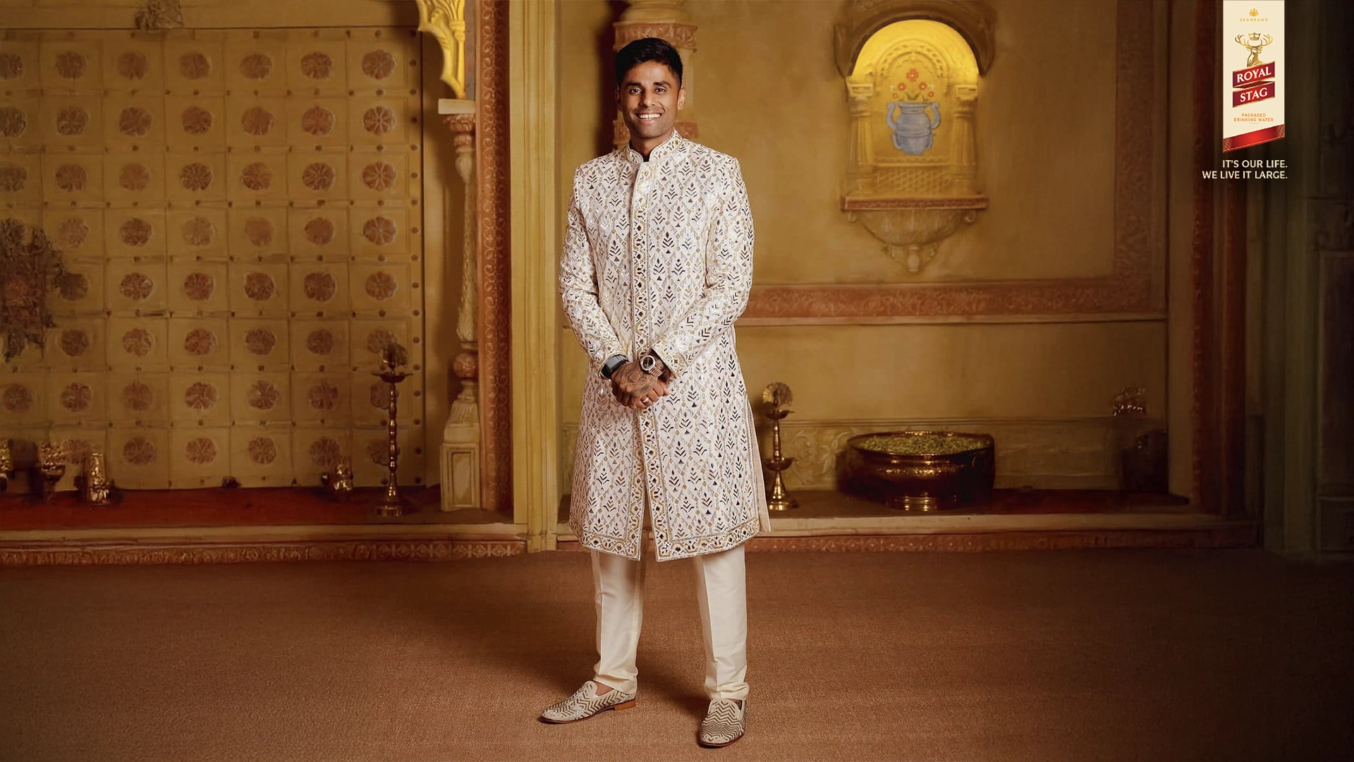 Festive Looks Approved by SKY: From Ethnic to Easygoing